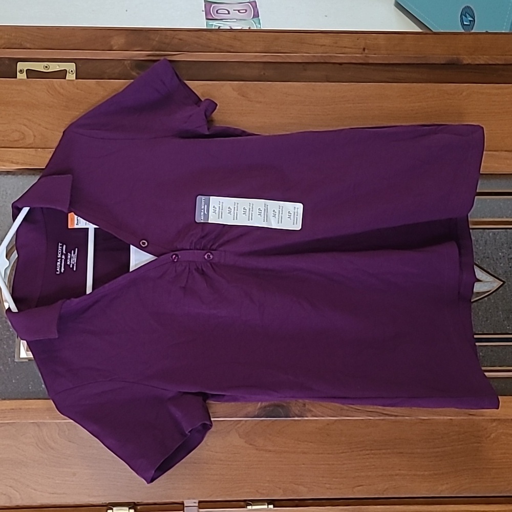 Laura Scott size Medium Petite purple top